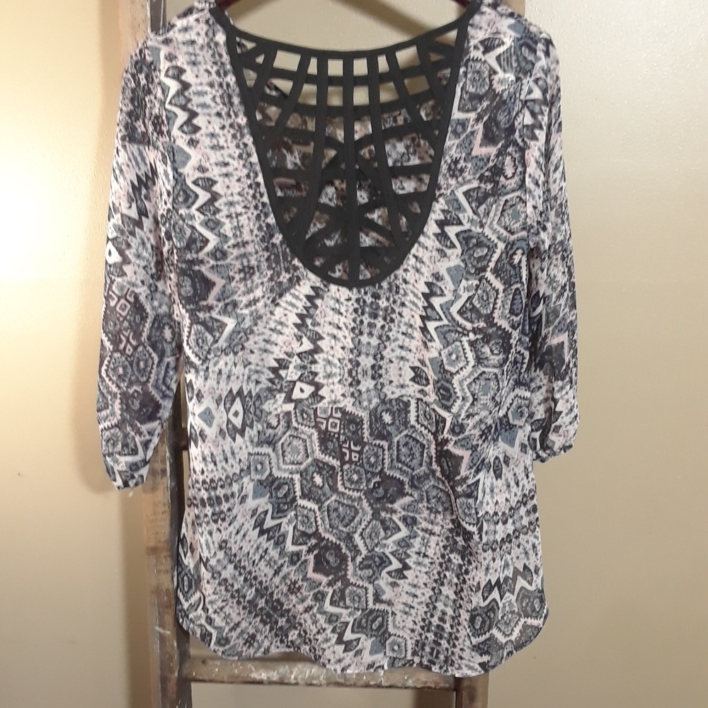 Maurices Cross Back Top Black Wht Small - Picture 2 of 6
